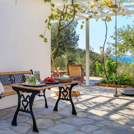 Nina-Myrtia Countryside House Skopelos Ditropo Exteriör bild
