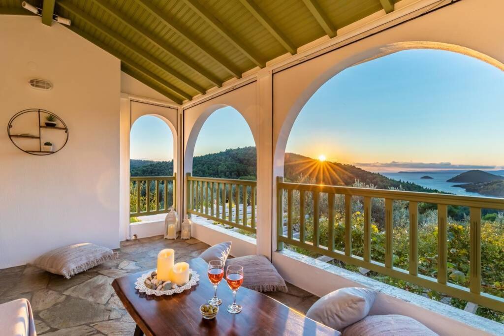 Nina-Myrtia Countryside House Skopelos Ditropo Exteriör bild