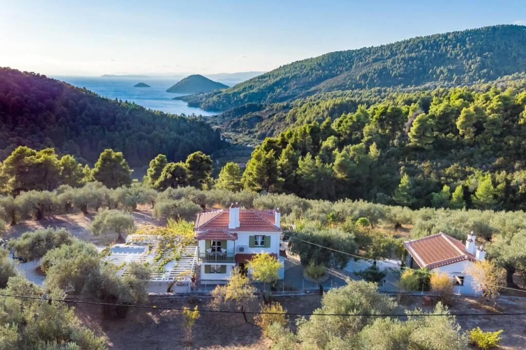 Nina-Myrtia Countryside House Skopelos Ditropo Exteriör bild